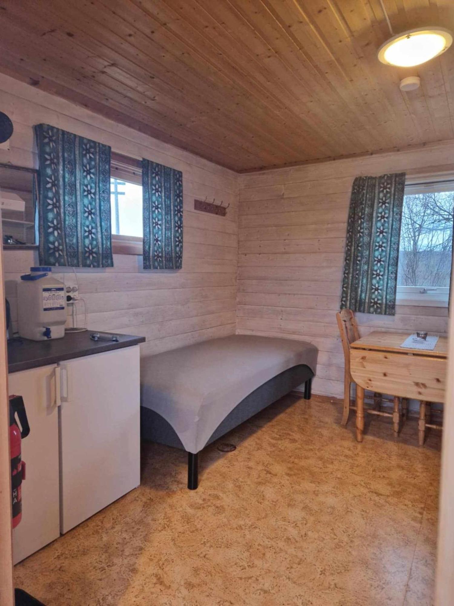 Bungalaven Lodge As Børselv Екстериор снимка